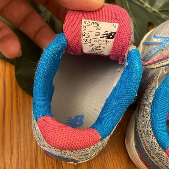 New Balance Silver, Blue & Pink Sneakers Size 3 Toddler - Picture 4 of 4